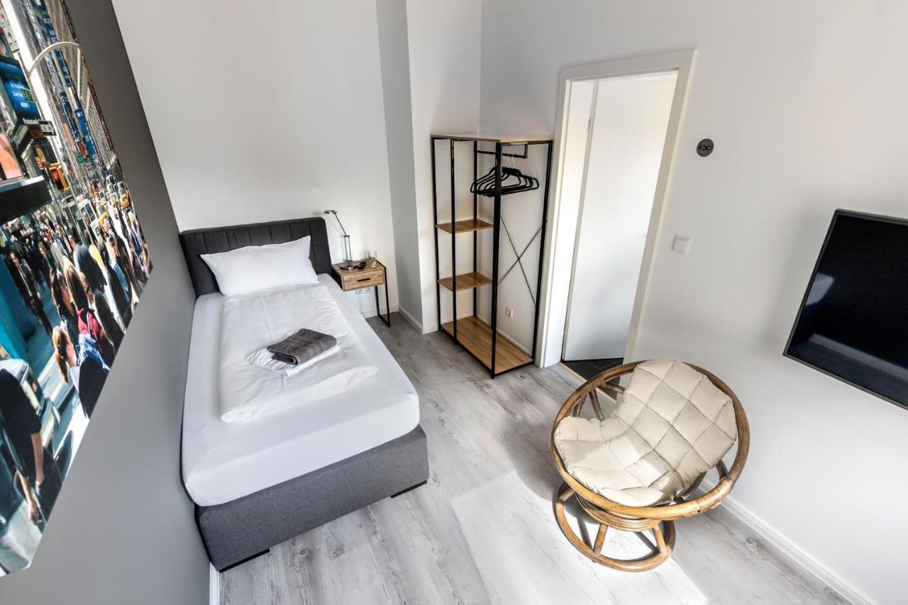 Primera Zimmer Mit Gemeinschaftsbad Singen Exterior foto