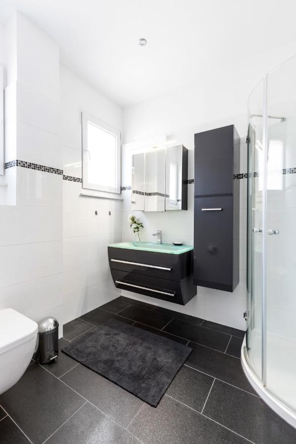Primera Zimmer Mit Gemeinschaftsbad Singen Exterior foto